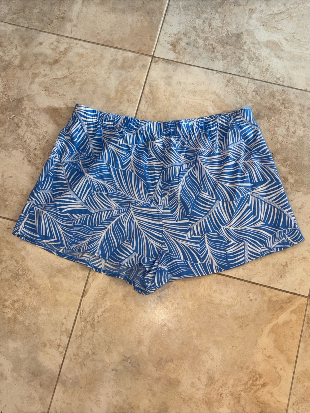Shade & Shore Blue and White Leaf-Print Swim Cover Up Shorts NWT